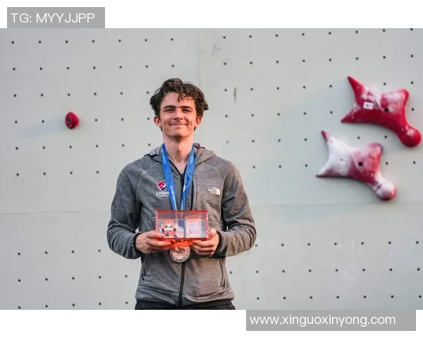 成都攀岩队在世界攀岩锦标赛中以82分稳居积分榜首位